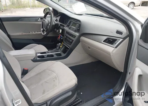 2017 Hyundai Sonata z USA, uszkodzony, nr VIN 5NPE24AF3HH444143